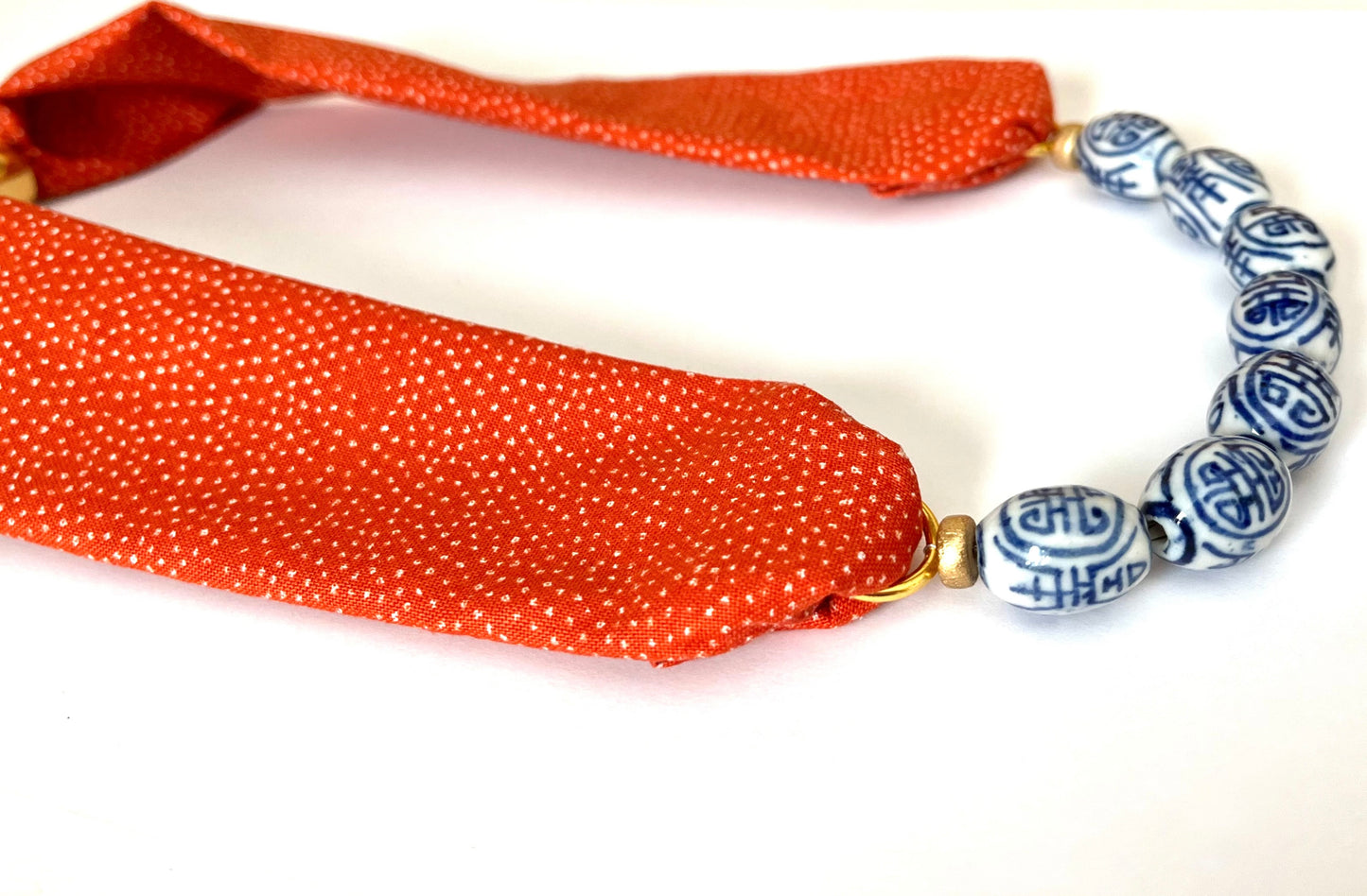 Mary Necklace - Blue + White