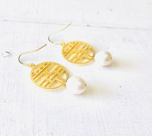 Load image into Gallery viewer, Alice Earrings