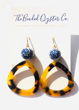 Load image into Gallery viewer, Blue and White Chinoiserie and Tortoise Shell Earring - Teardrop
