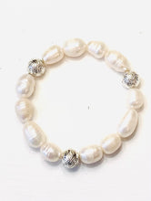 Load image into Gallery viewer, Silver Knot Freshwater Pearl Bracelet